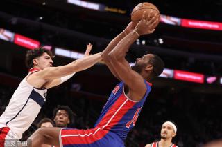 在赛季前的 在赛季前的