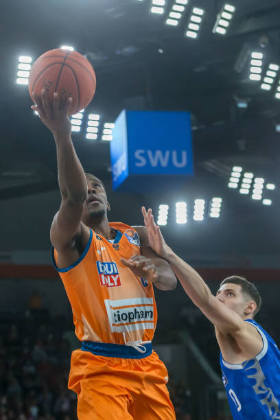 仅关系到两 仅关系到两