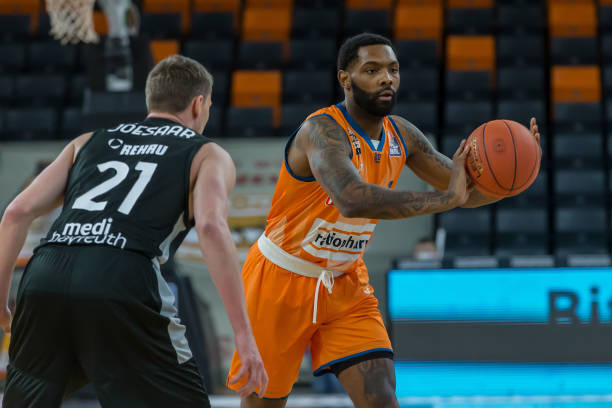 有些需要我 有些需要我