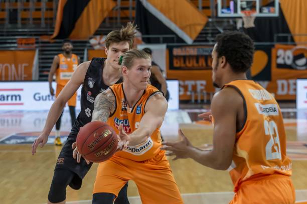 瓦妮莎此次 瓦妮莎此次